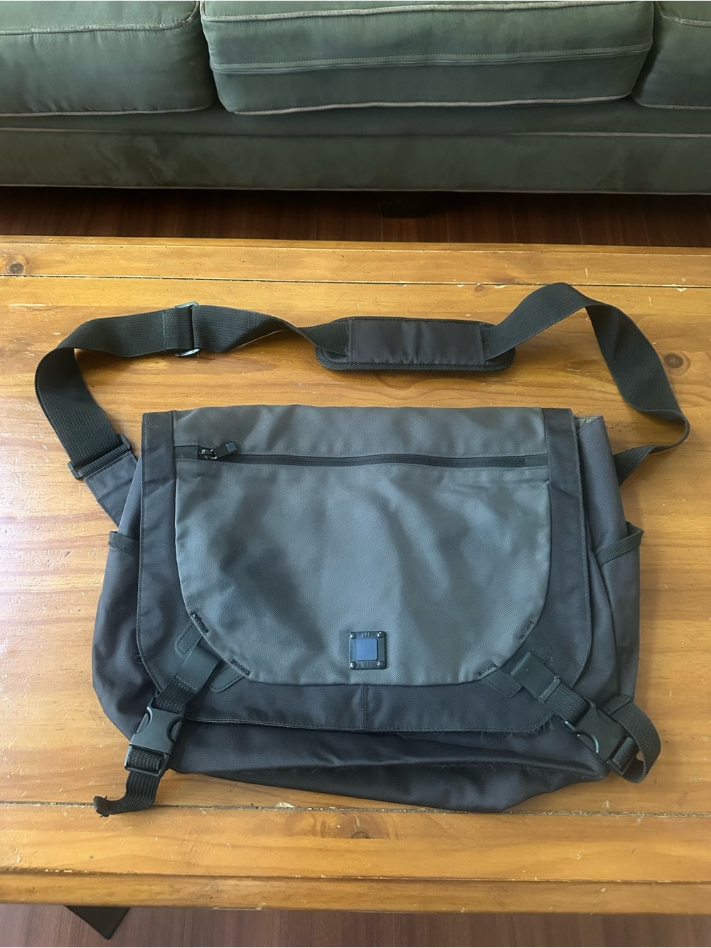 GAP Men's Gray and Black Messenger Bag